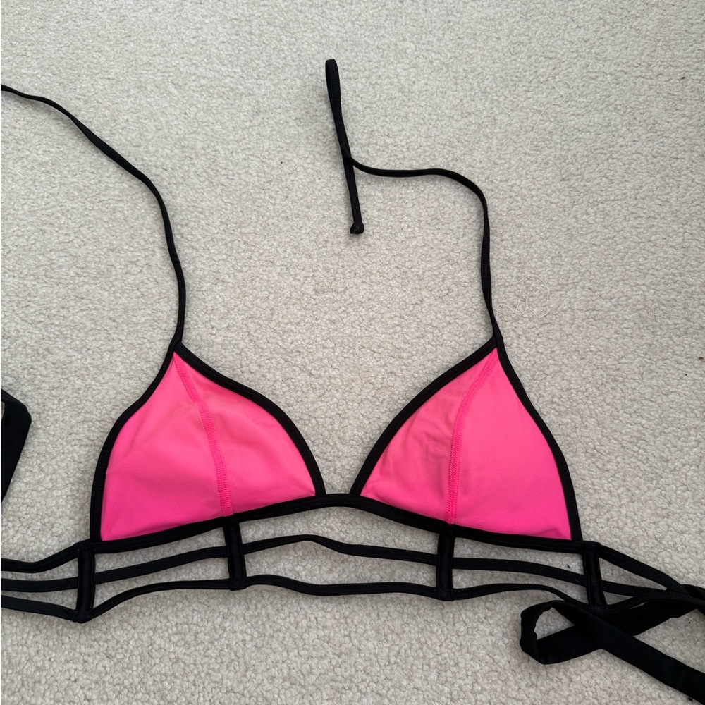 PINK Victoria's Secret Pink and Black Strappy Bra